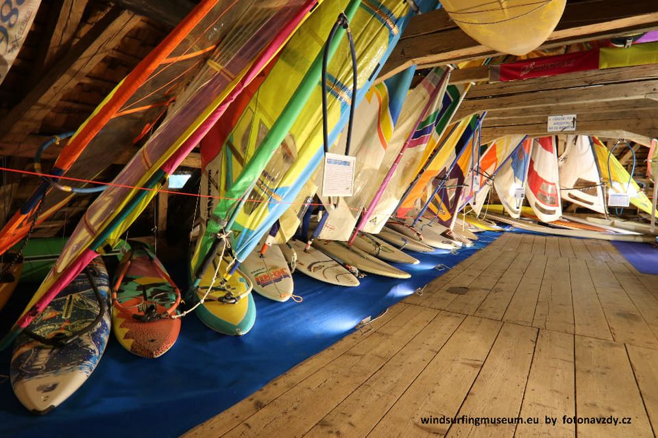 Staré windsurfy na zámku Stránov - komentované prohlídky