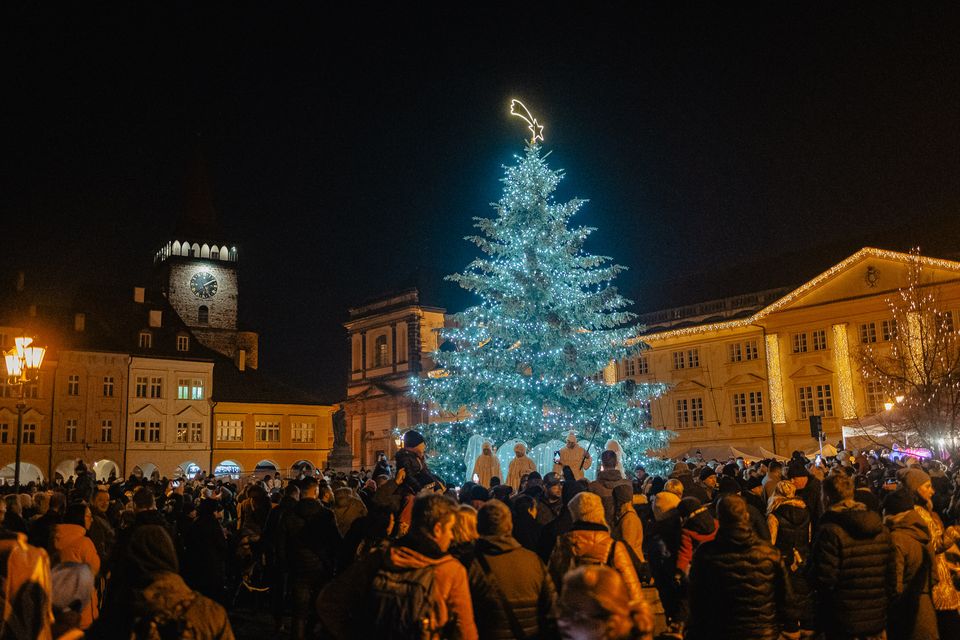 Rozsvícení vánoční stromu s doprovodným programem
