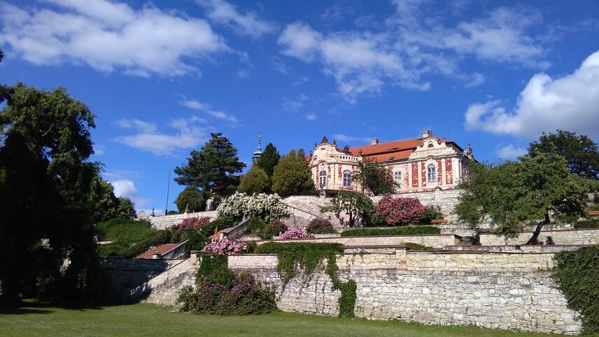 Víkend otevřených zahrad na zámku Stekník