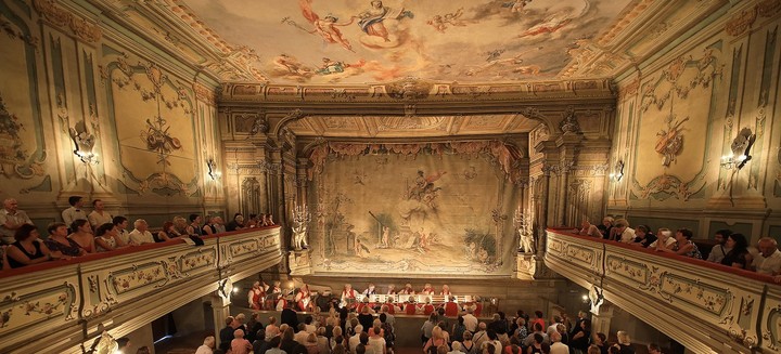 Opera Farnace v Barokním divadle zámku Český Krumlov