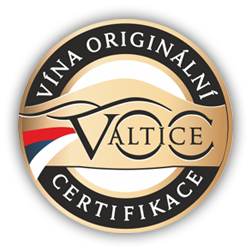 Degustace vín VOC Valtice na nádvoří zámku Valtice