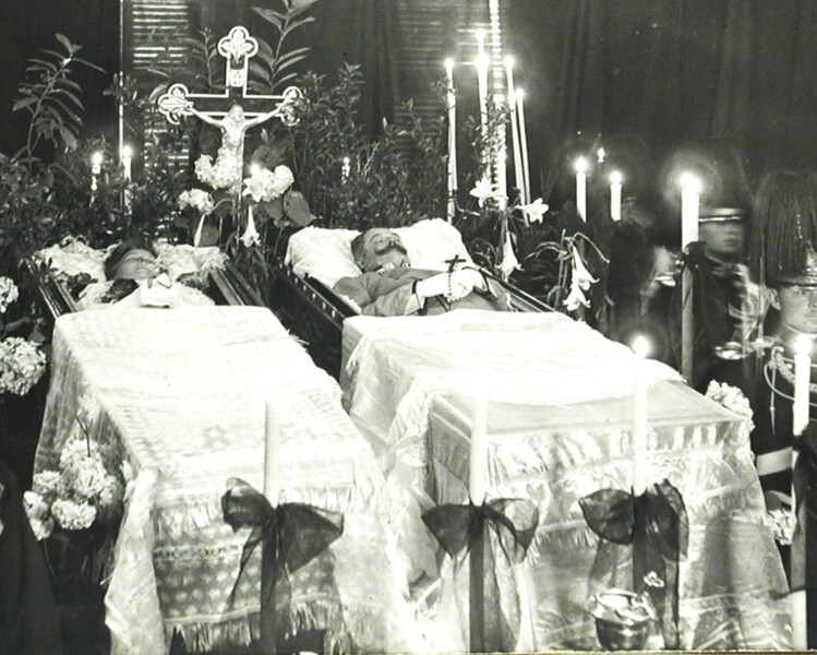 Zádušní mše za arcivévodu a jeho ženu na výročí sarajevského atentátu v konopišťské kapli