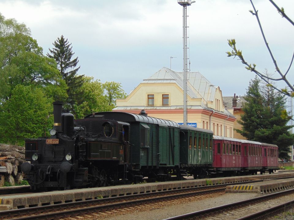 Muzejní parní vlak Ostroměř – Hradec Králové – Jaroměř