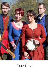 Dura Nux hraje hudbu období středověku. Jsme 4 hudebníci, máme historické nástroje, dobové kostýmy, umíme navodit středověkou atmosféru.